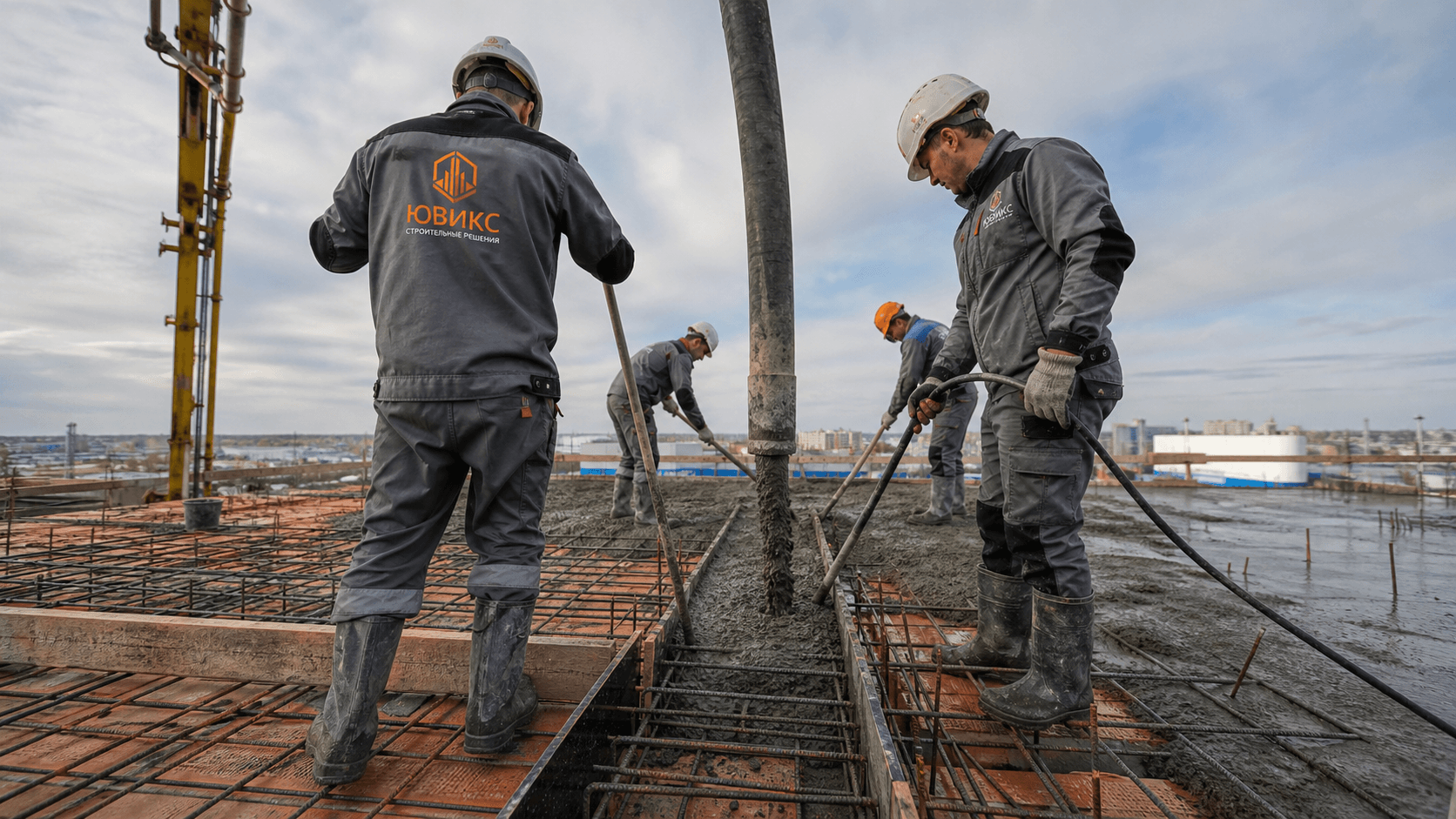 Усиление сборных железобетонных плит покрытия путем устройства монолитного пояса